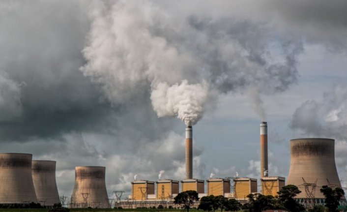 AB COP28 Öncesinde Fosil Yakıtların Kademeli Azaltımı için Bastırıyor