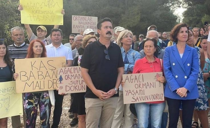 Antalya'da halk, orman parkı ihalelerine tepki gösterdi